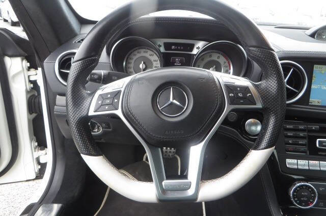 Used 2015 Mercedes-Benz SL 550 image 20