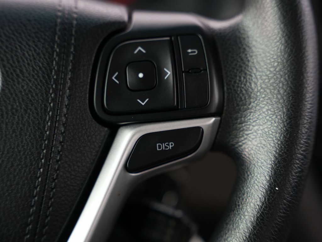 Used 2015 Toyota Sienna L image 13