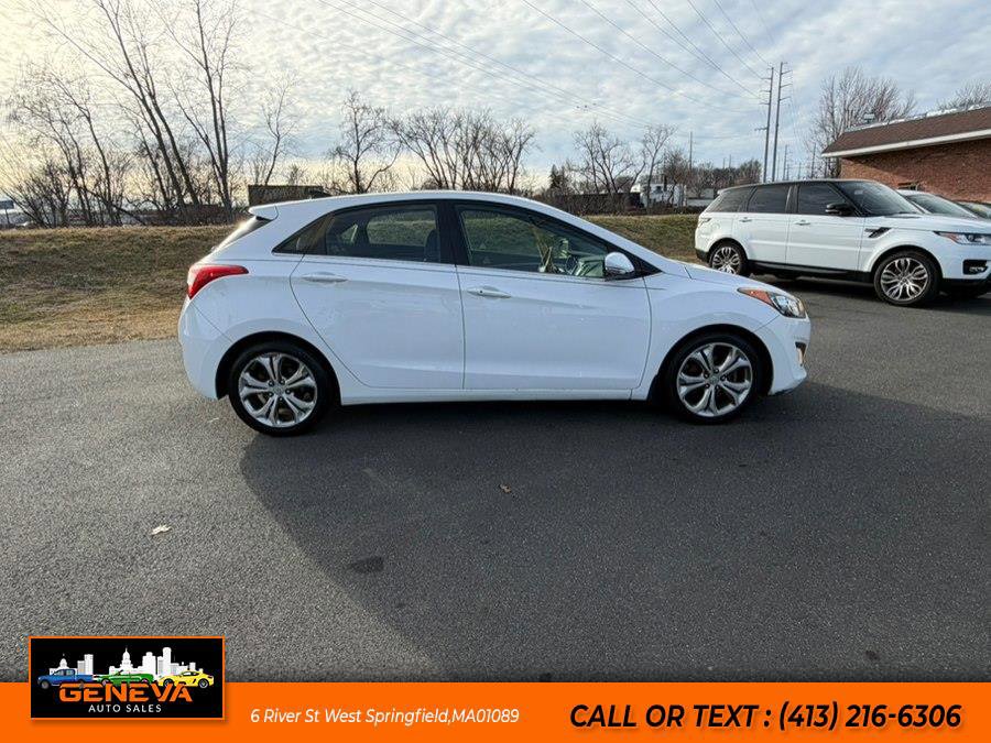 Used 2014 Hyundai Elantra GT w/ Option Group 03 image 4