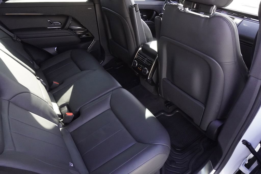 Used 2023 Land Rover Range Rover Sport SE image 26