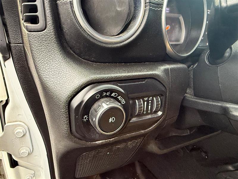 Used 2019 Jeep Wrangler Unlimited Sahara image 21