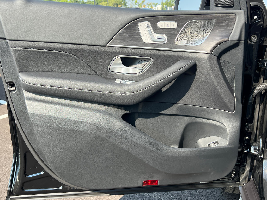 New 2026 Mercedes-Benz GLS 450 4MATIC image 10