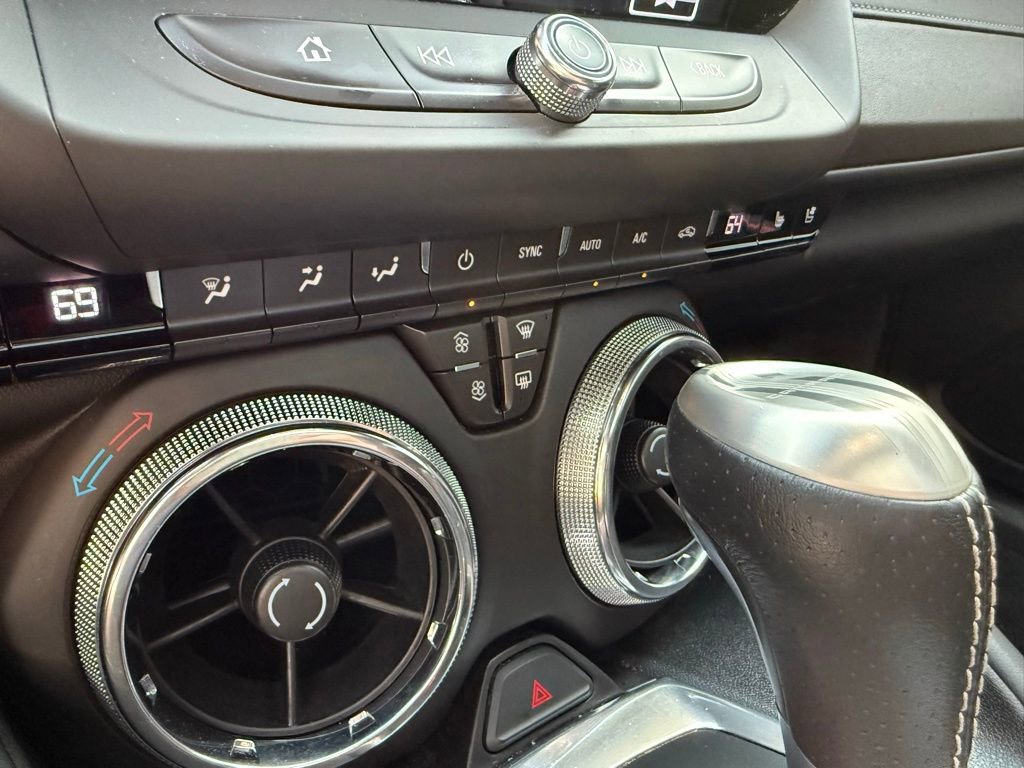 Used 2016 Chevrolet Camaro SS RWD image 15