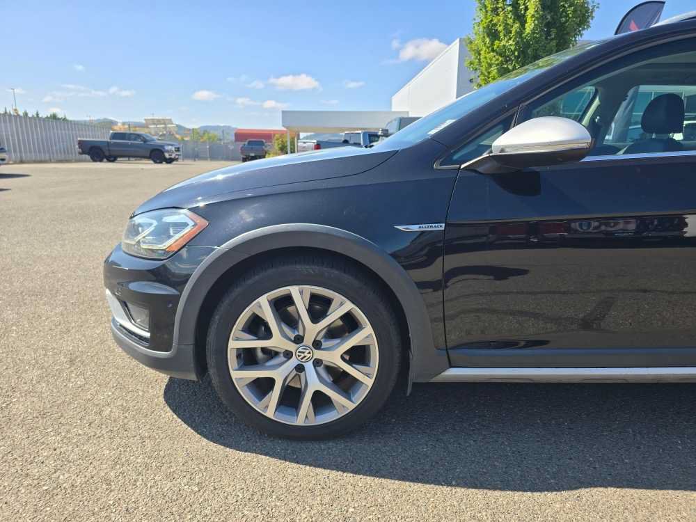 Used 2018 Volkswagen Golf Alltrack SEL AWD/4WD image 20