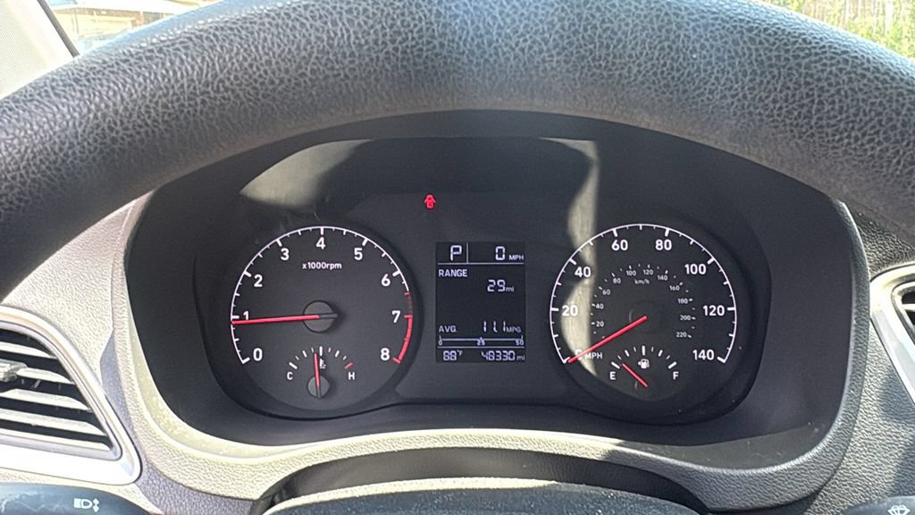 Used 2022 Hyundai Accent SE w/ Cargo Package FWD image 17