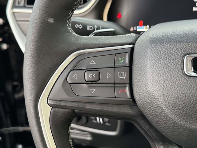 New 2025 Jeep Grand Cherokee Altitude image 9