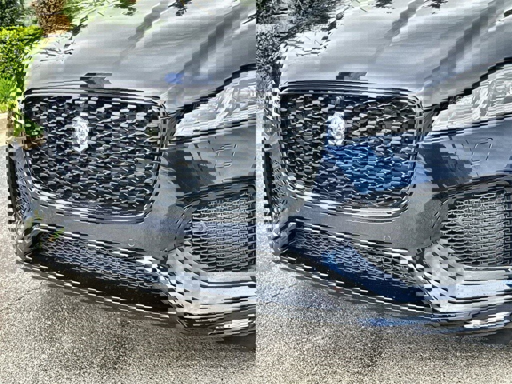 New 2026 Jaguar F-PACE R-Dynamic S image 9