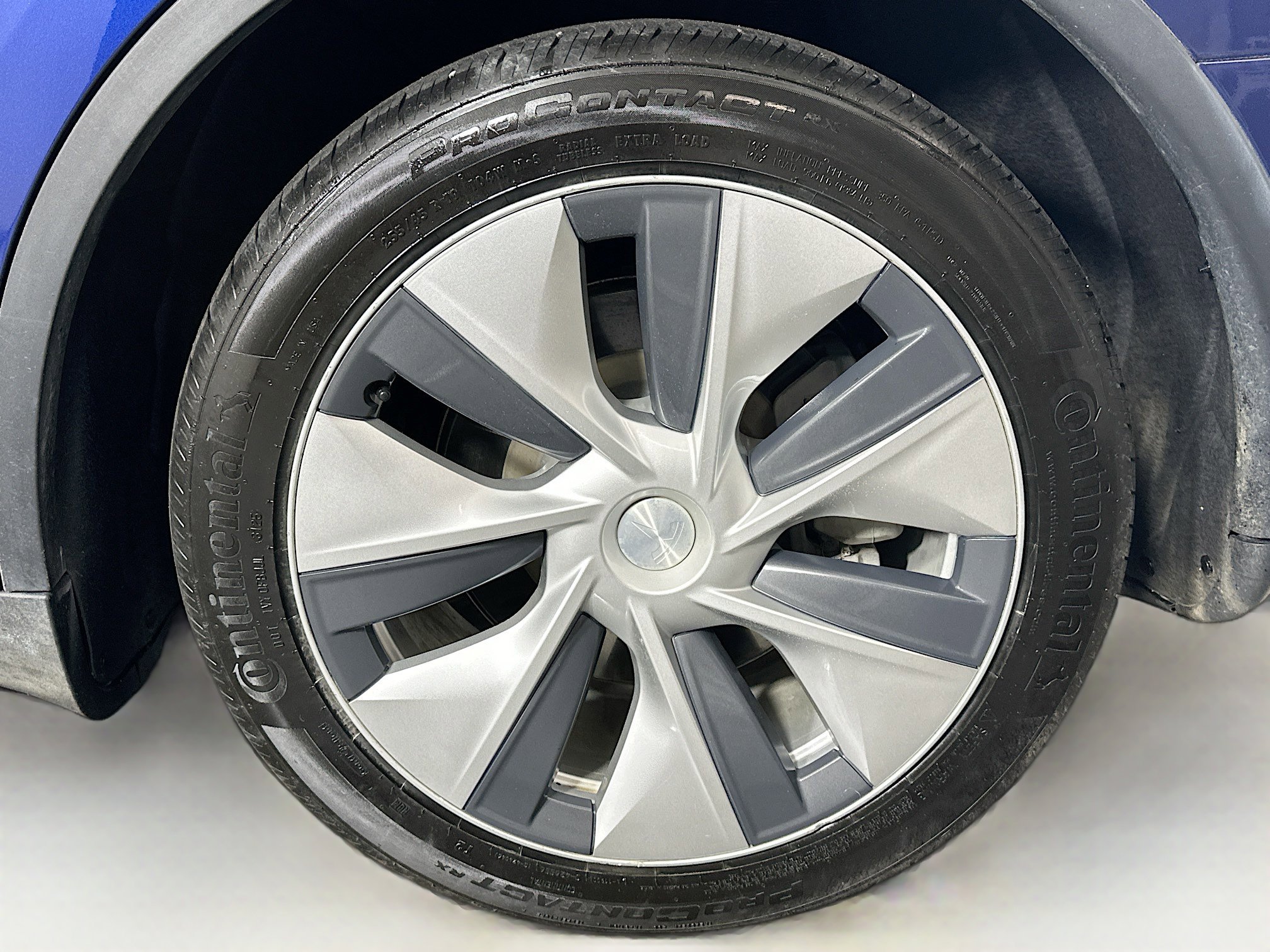 Used 2021 Tesla Model Y Long Range image 11