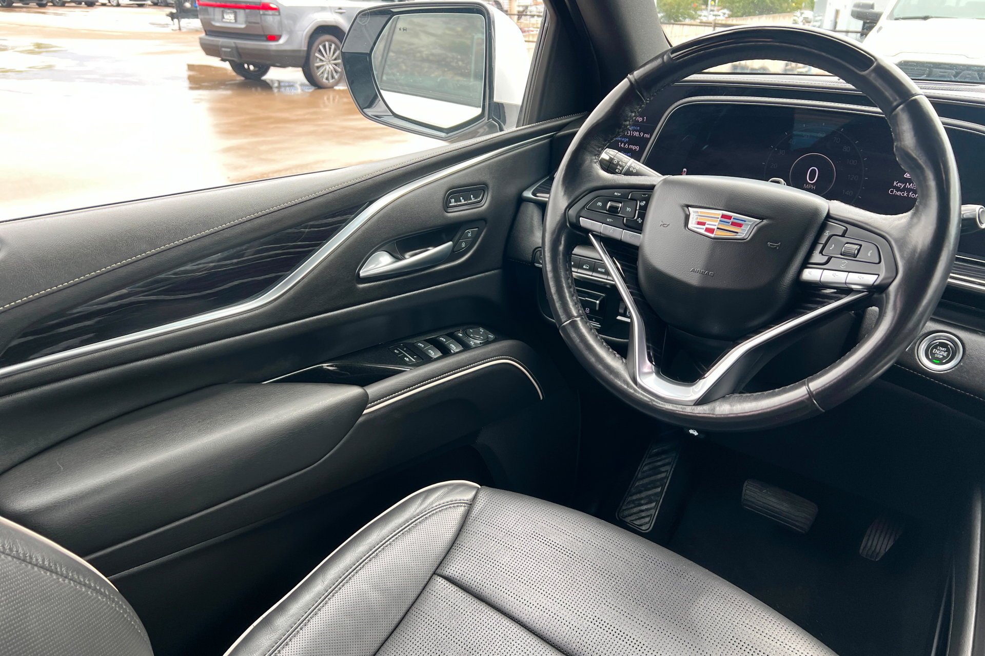 Used 2021 Cadillac Escalade ESV Sport w/ Driver Assist Tech Package AWD/4WD image 12