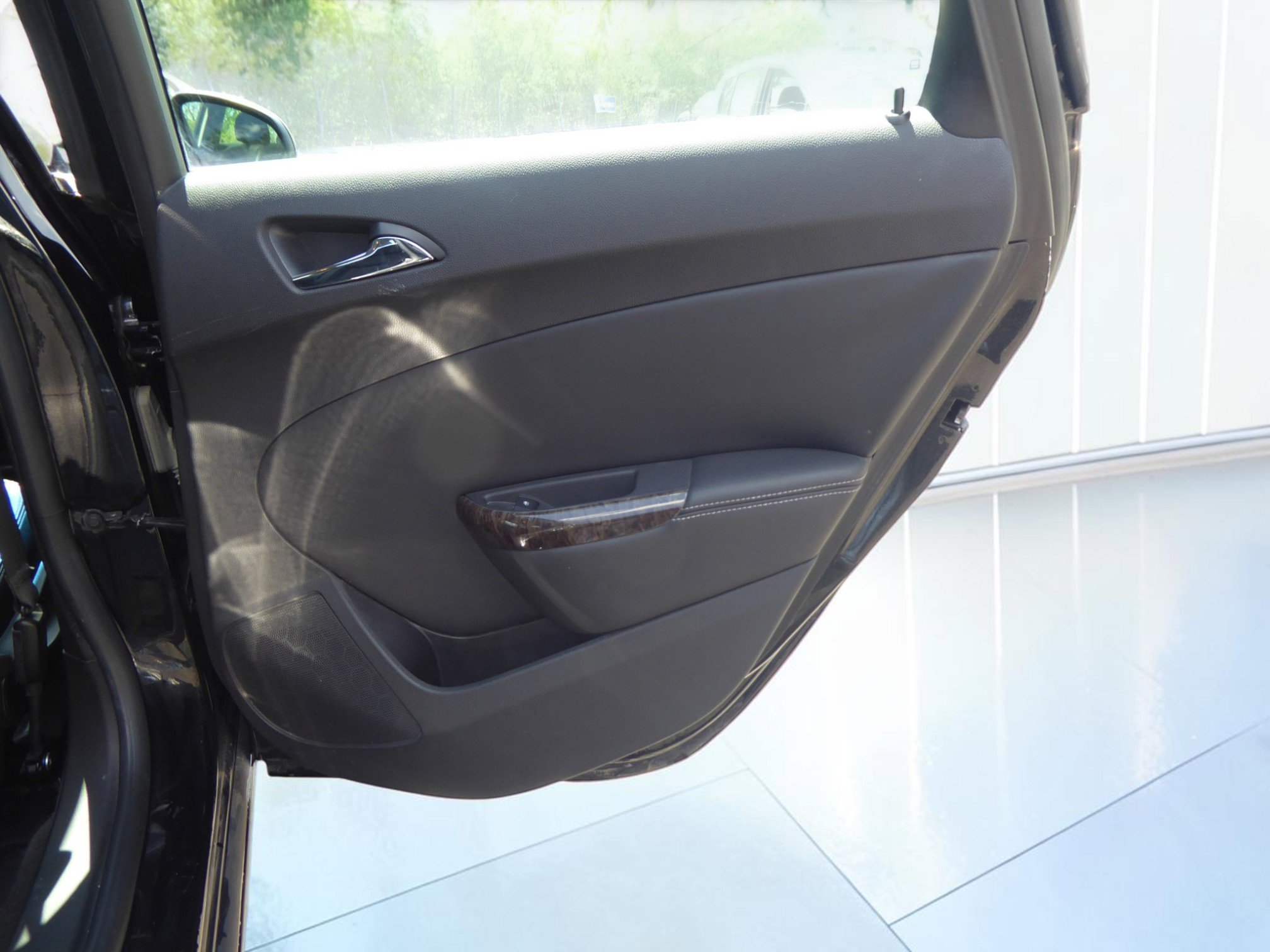 Used 2012 Buick Verano Leather FWD image 20