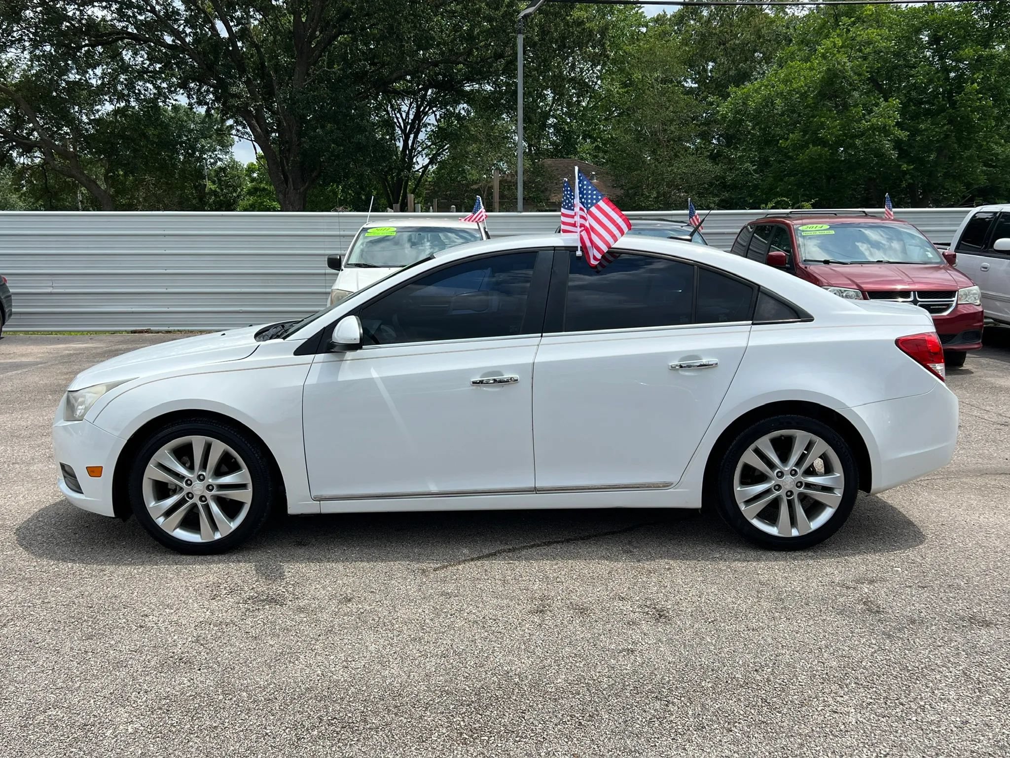 Used 2013 Chevrolet Cruze LTZ FWD image 9