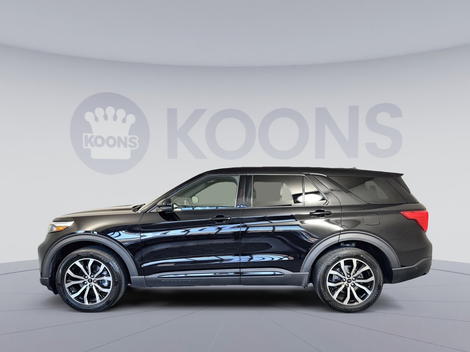 Used 2021 Ford Explorer ST w/ Equipment Group 401A image 2