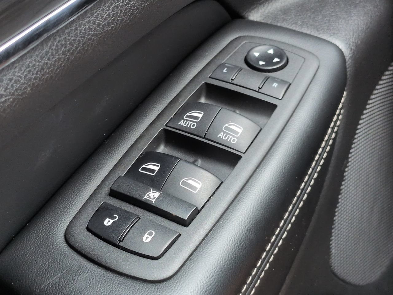 Used 2021 Jeep Grand Cherokee Limited w/ Quick Order Package 28K 80th AWD/4WD image 26