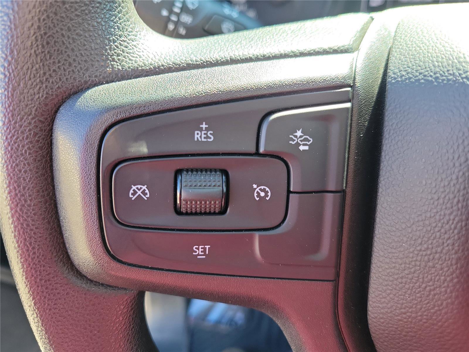 Used 2023 Chevrolet Silverado 1500 Custom image 22