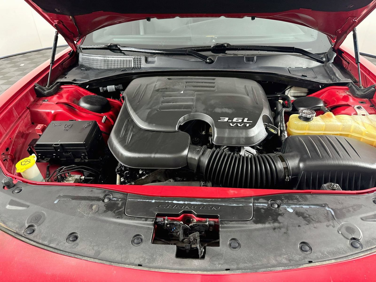 Used 2015 Dodge Charger SE w/ Power Sunroof Group RWD image 26