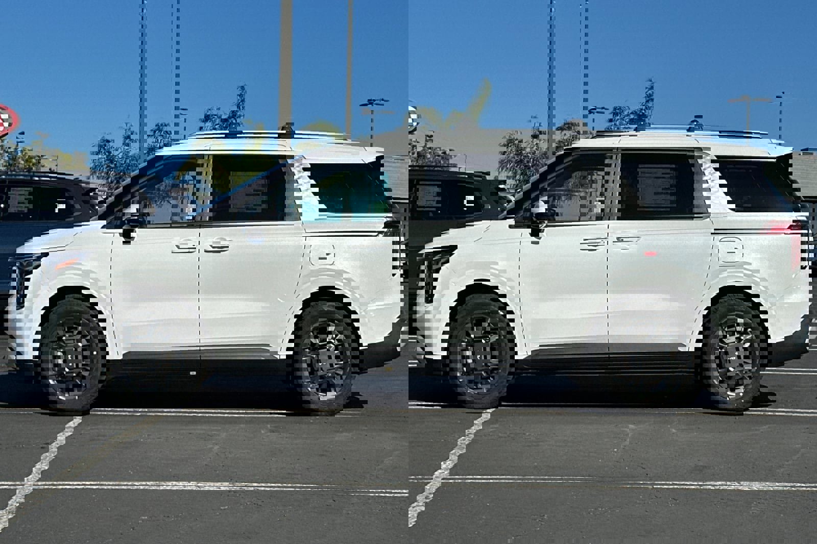 New 2026 Kia Carnival EX image 7