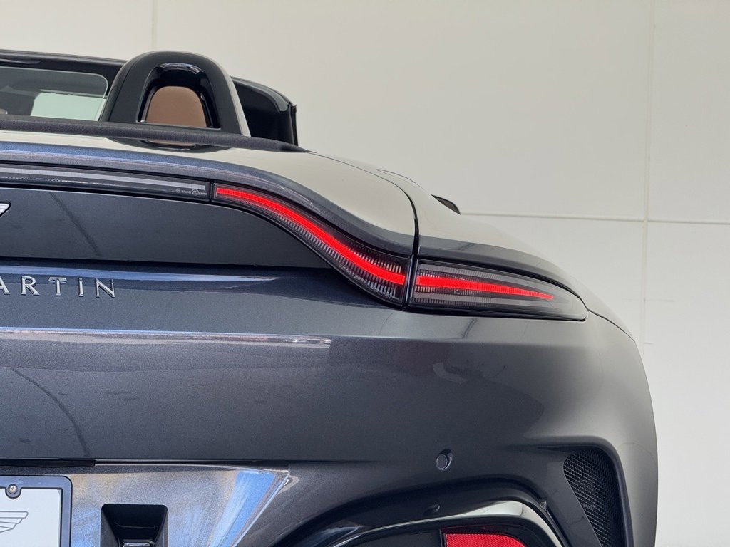 New 2026 Aston Martin V8 Vantage Roadster image 36