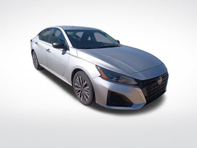 Used 2024 Nissan Altima 2.5 SV image 8