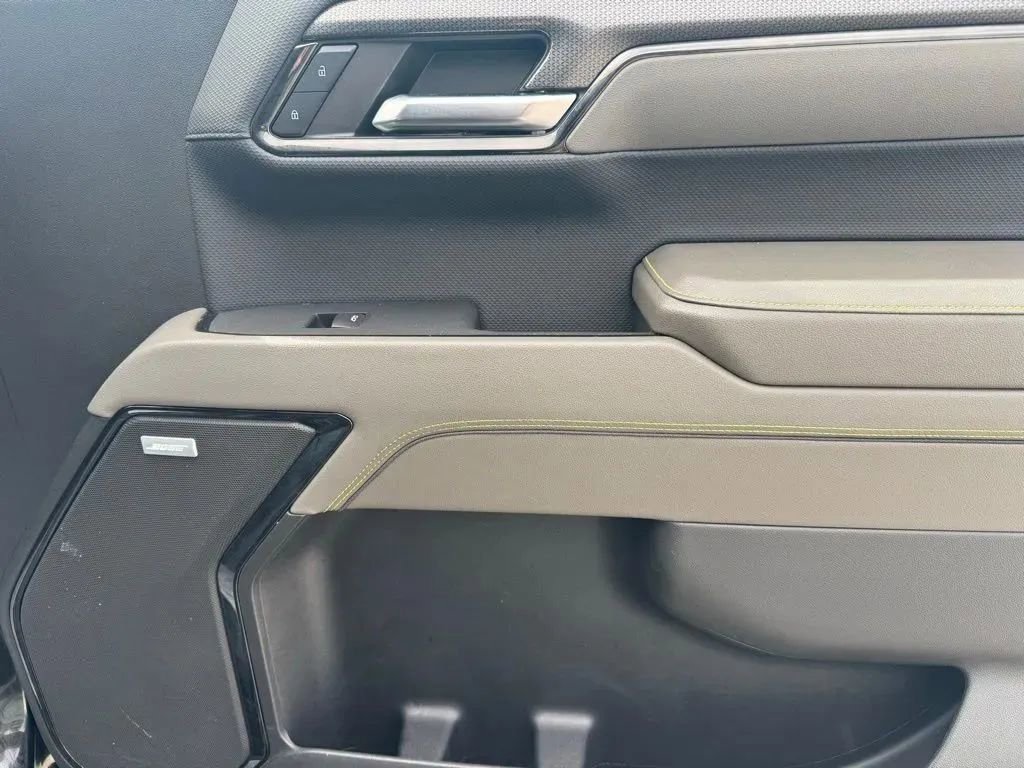 Used 2024 Chevrolet Silverado 1500 ZR2 w/ Technology Package image 27