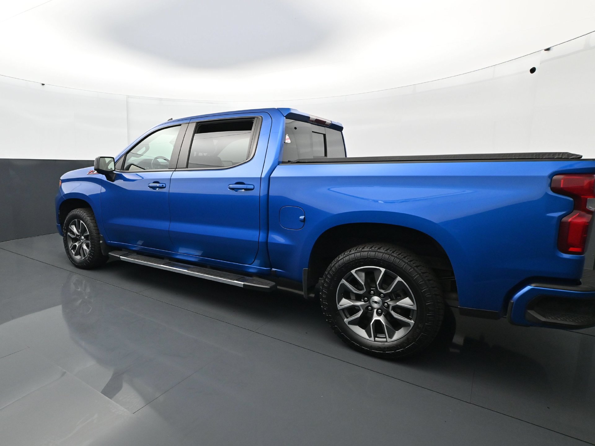 Used 2023 Chevrolet Silverado 1500 RST AWD/4WD image 4