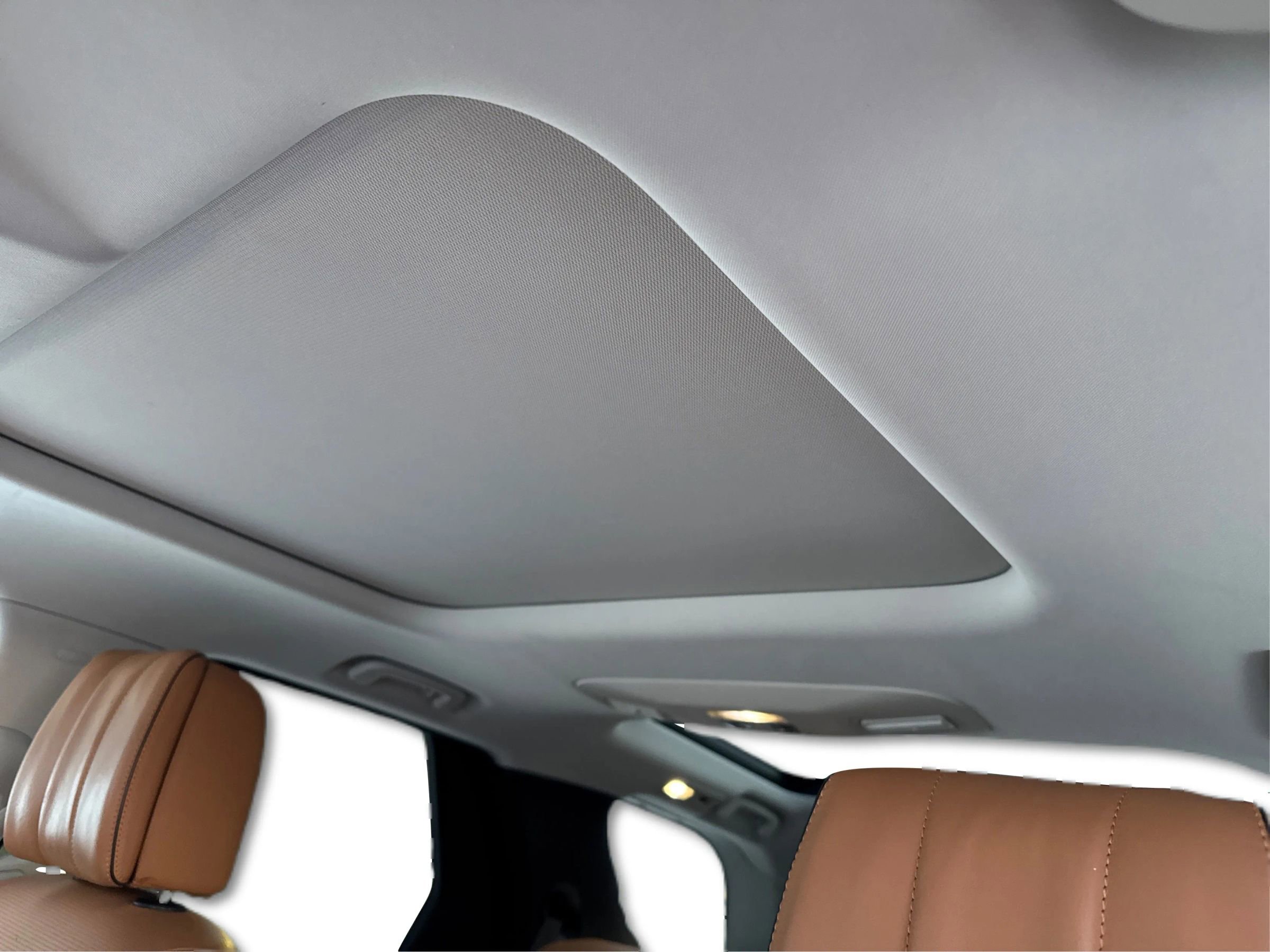 Used 2018 Land Rover Discovery HSE Luxury image 25