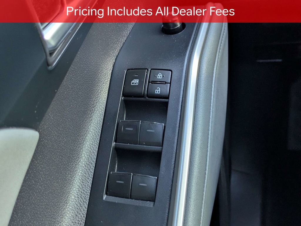 Certified 2024 Toyota Highlander XLE FWD image 27