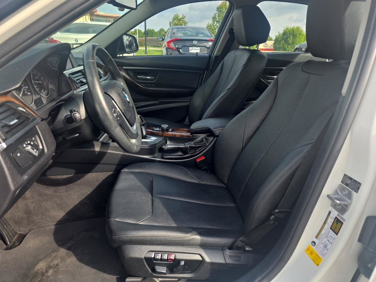 Used 2014 BMW 328i Sedan RWD image 11