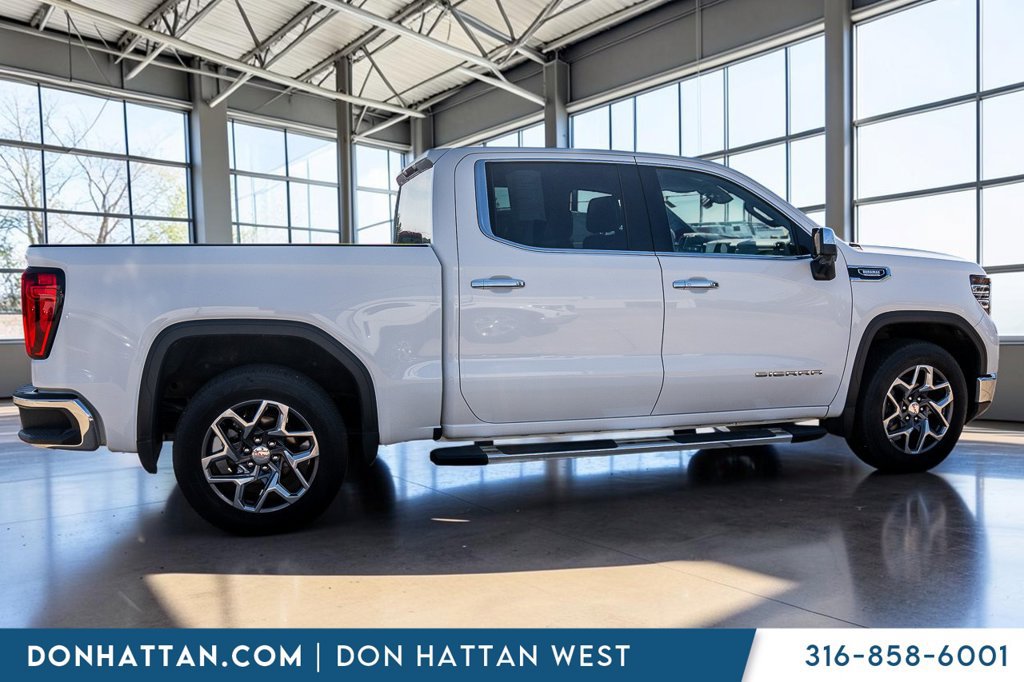 Used 2022 GMC Sierra 1500 SLT AWD/4WD image 31