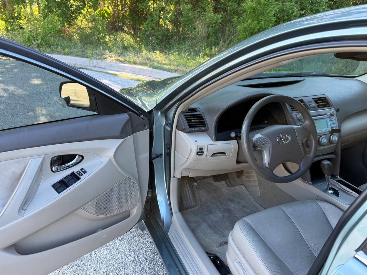 Used 2007 Toyota Camry XLE FWD image 10