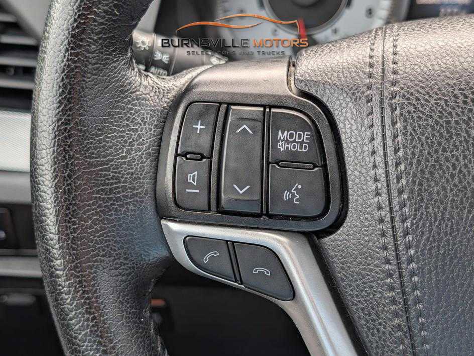 Used 2019 Toyota Sienna SE Premium AWD/4WD image 22