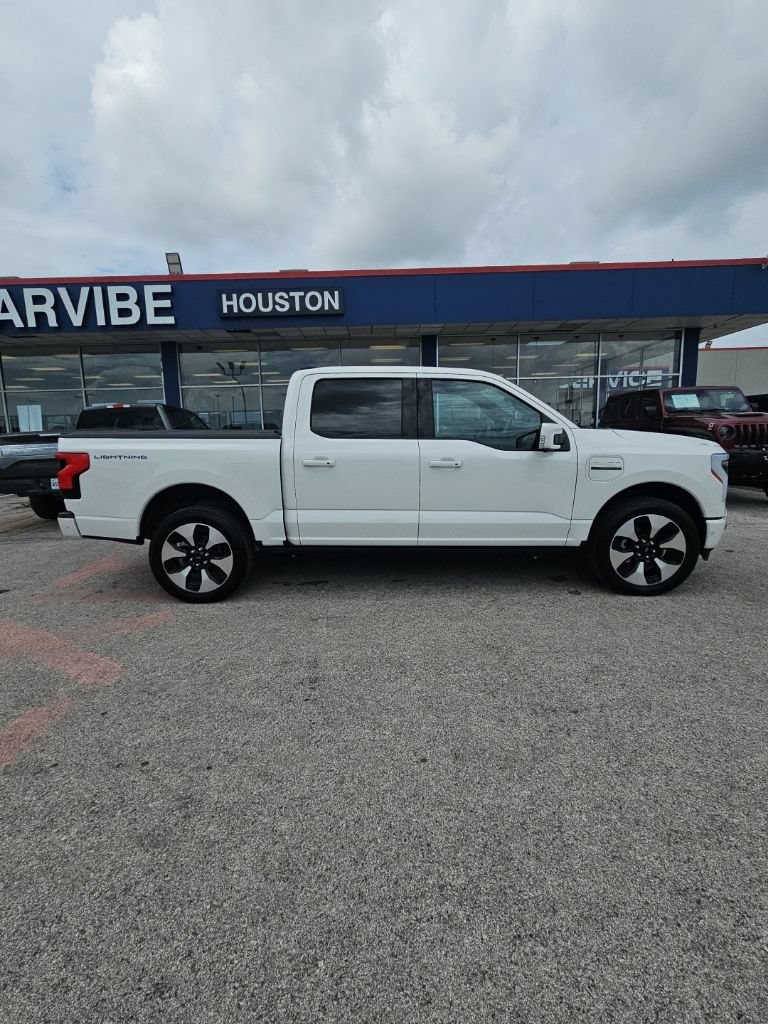 Used 2023 Ford F150 Lightning Platinum AWD/4WD image 8