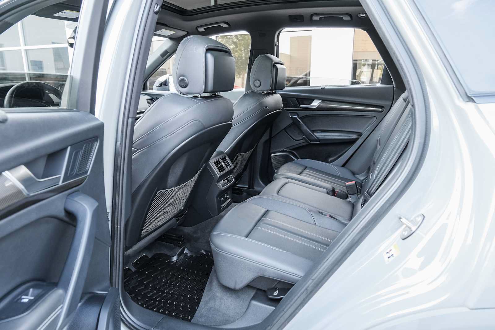 Used 2021 Audi SQ5 Premium Plus w/ Premium Plus Package AWD/4WD image 30