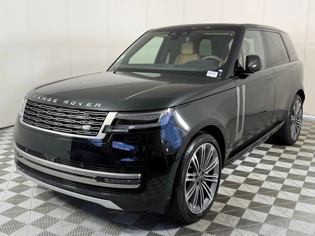 New 2025 Land Rover Range Rover SE image 2
