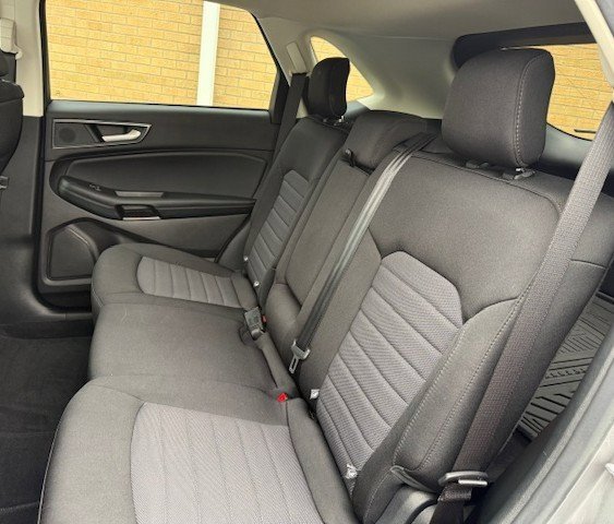 Used 2021 Ford Edge SE image 17