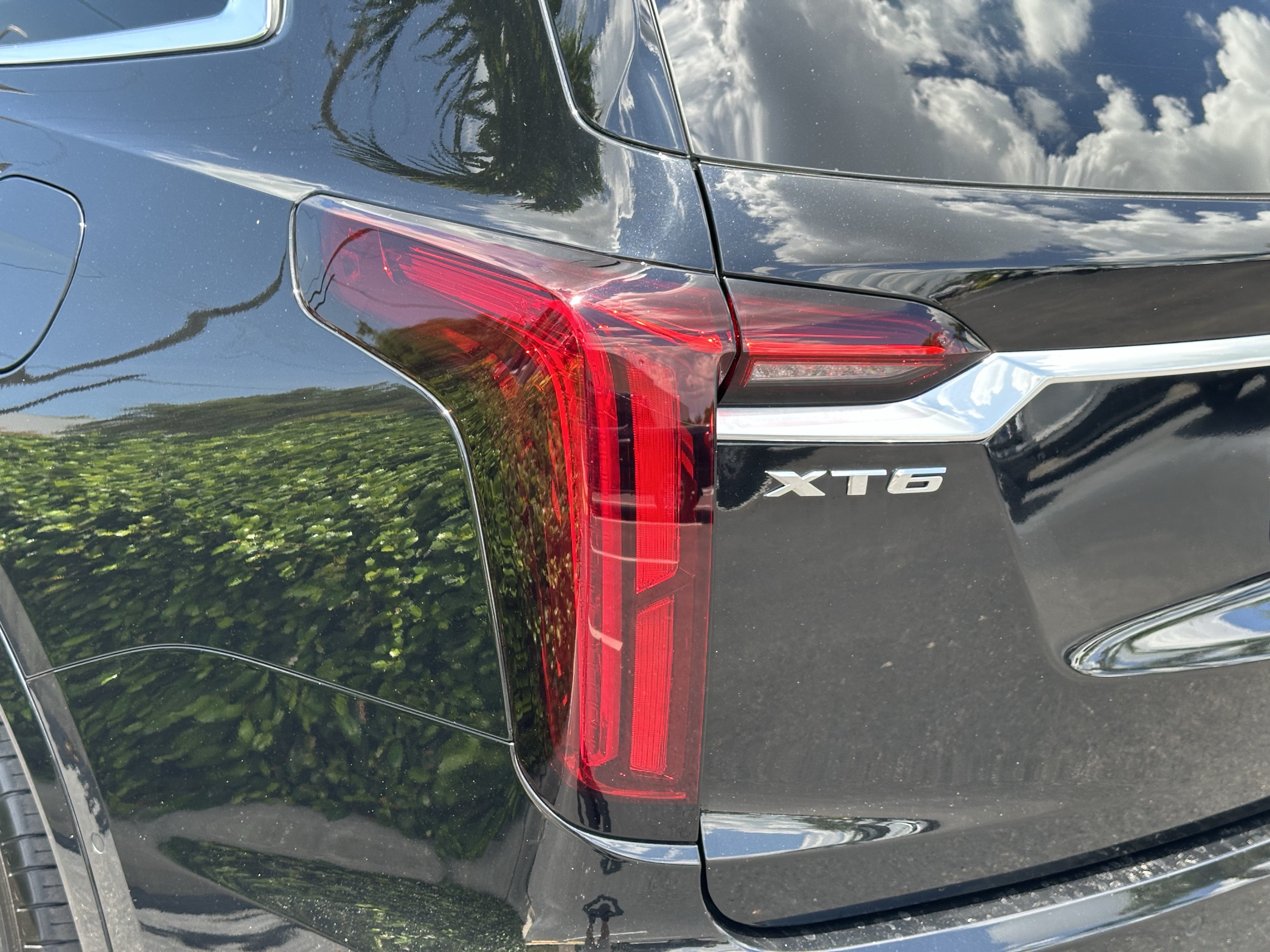 Certified 2023 Cadillac XT6 Premium Luxury w/ Technology Package FWD image 8