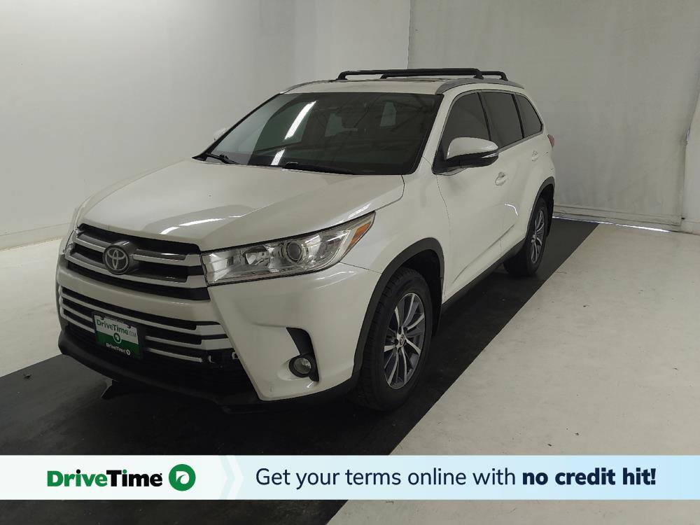 Used 2019 Toyota Highlander XLE FWD image 1
