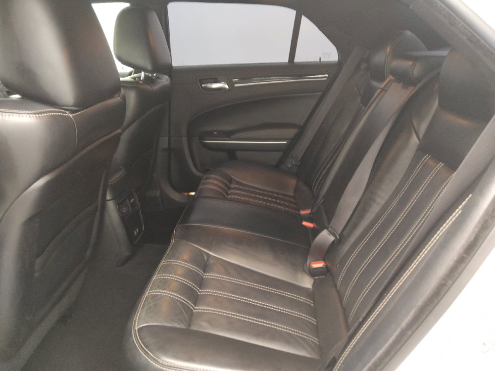 Used 2019 Chrysler 300 S RWD image 18