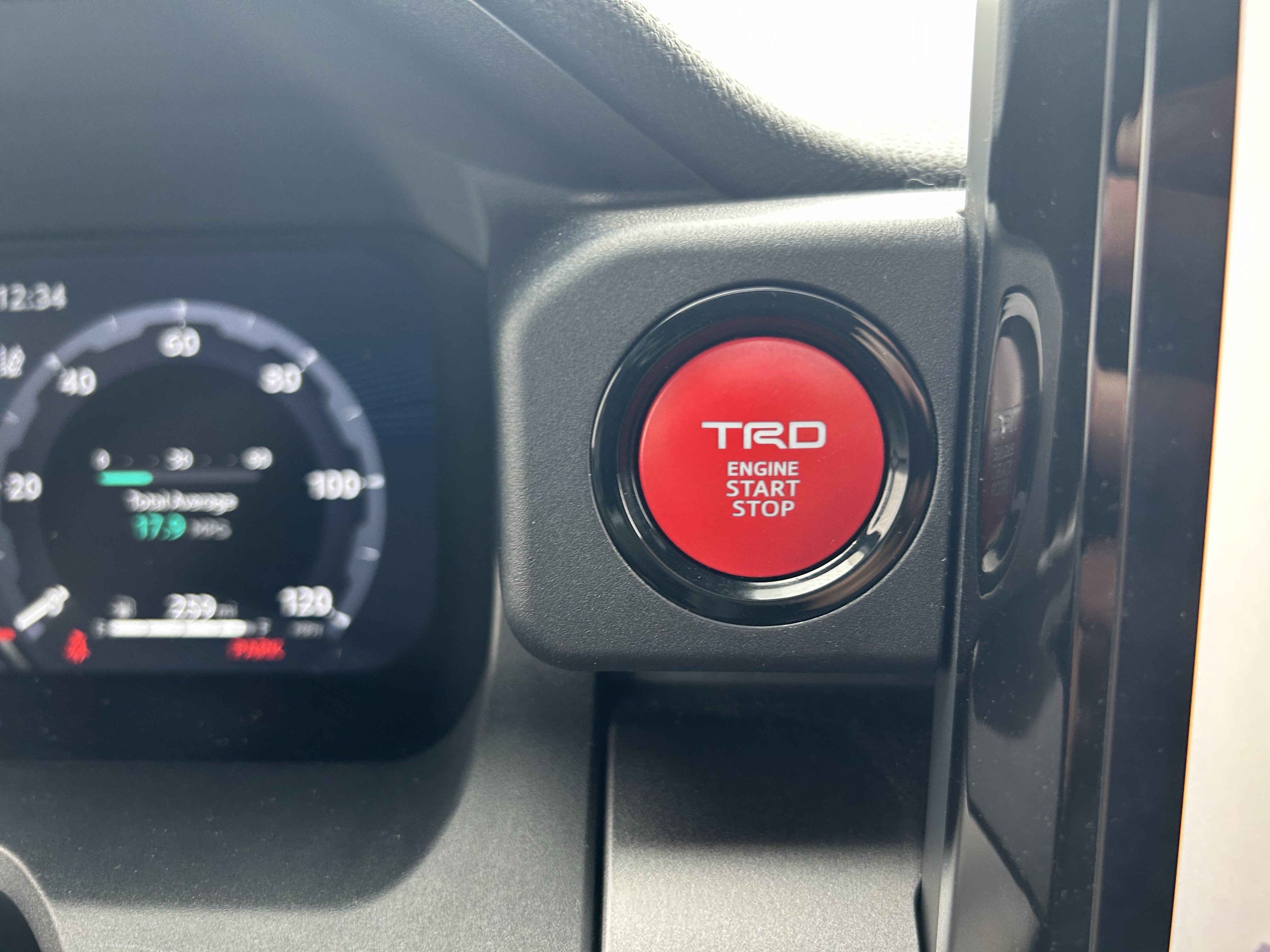 Certified 2026 Toyota 4Runner TRD Off-Road Premium AWD/4WD image 35