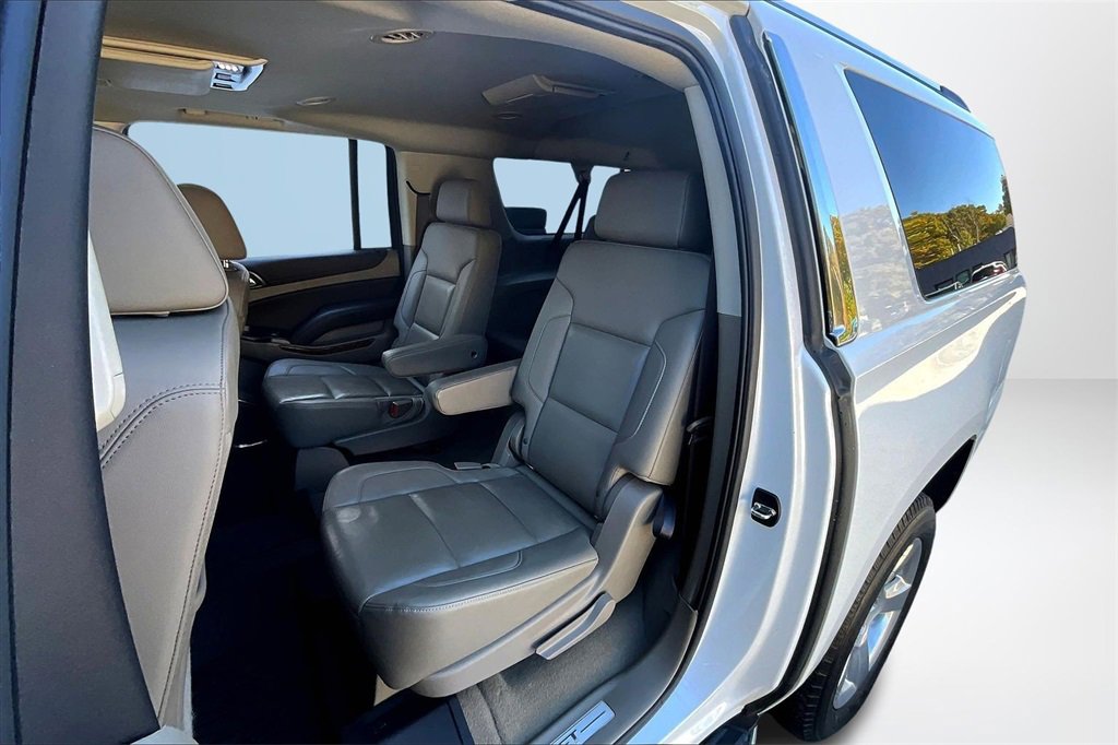 Used 2020 Chevrolet Suburban Premier image 21