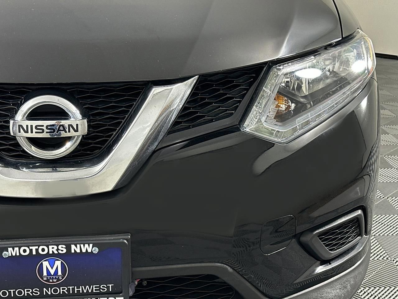 Used 2015 Nissan Rogue S image 4