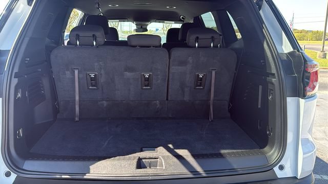 Used 2025 GMC Acadia Elevation FWD image 11
