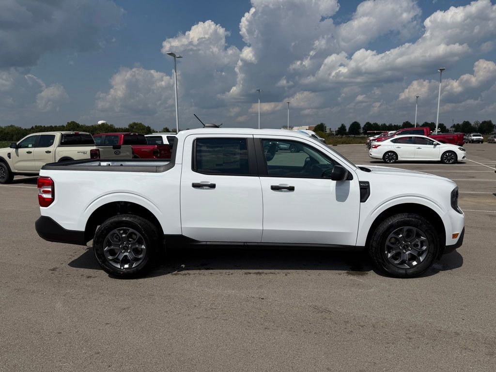 New 2025 Ford Maverick XLT image 31