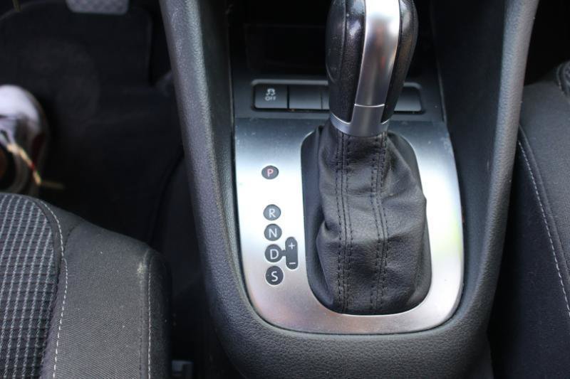 Used 2011 Volkswagen Golf TDI FWD image 24