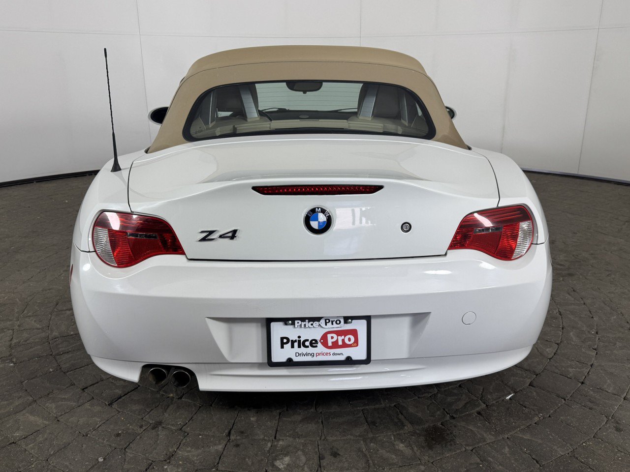 Used 2007 BMW Z4 3.0i RWD image 6