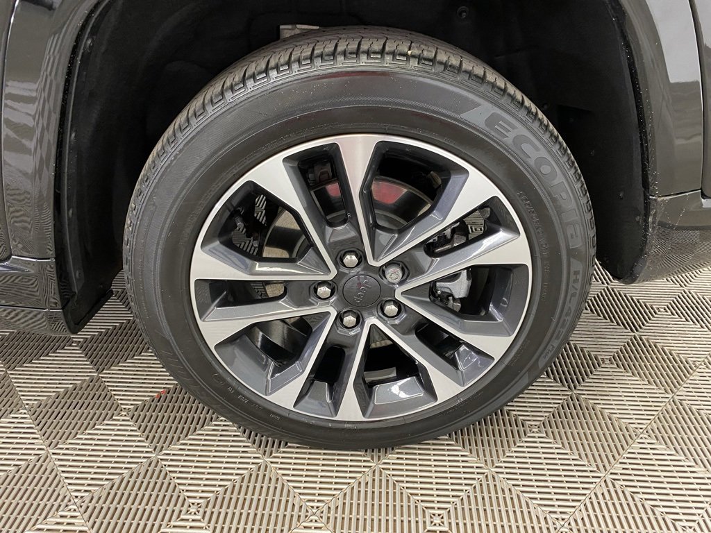 Used 2023 Jeep Grand Cherokee Overland w/ Luxury Tech Group IV image 10