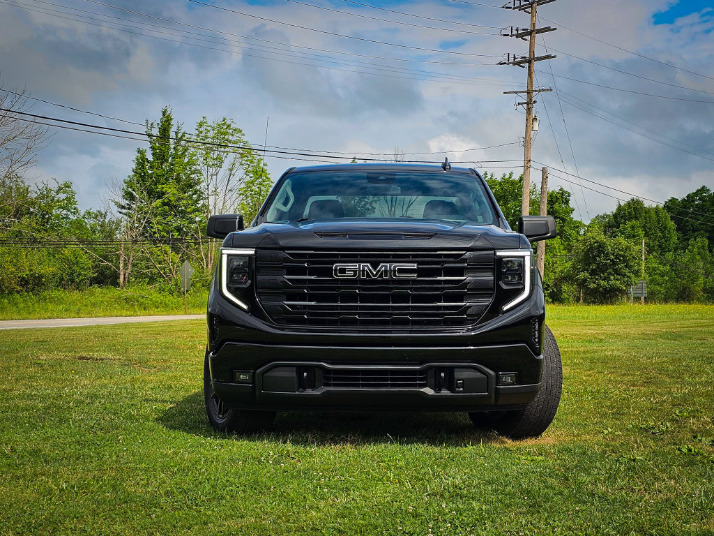 Used 2023 GMC Sierra 1500 Elevation AWD/4WD image 10
