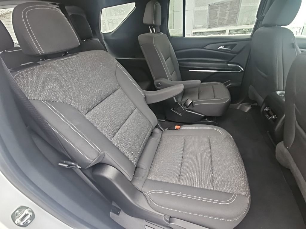 Certified 2025 Chevrolet Traverse LT image 19