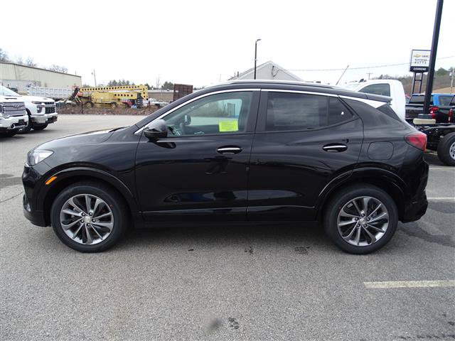 Used 2023 Buick Encore GX Select w/ Sport Touring Package FWD image 2