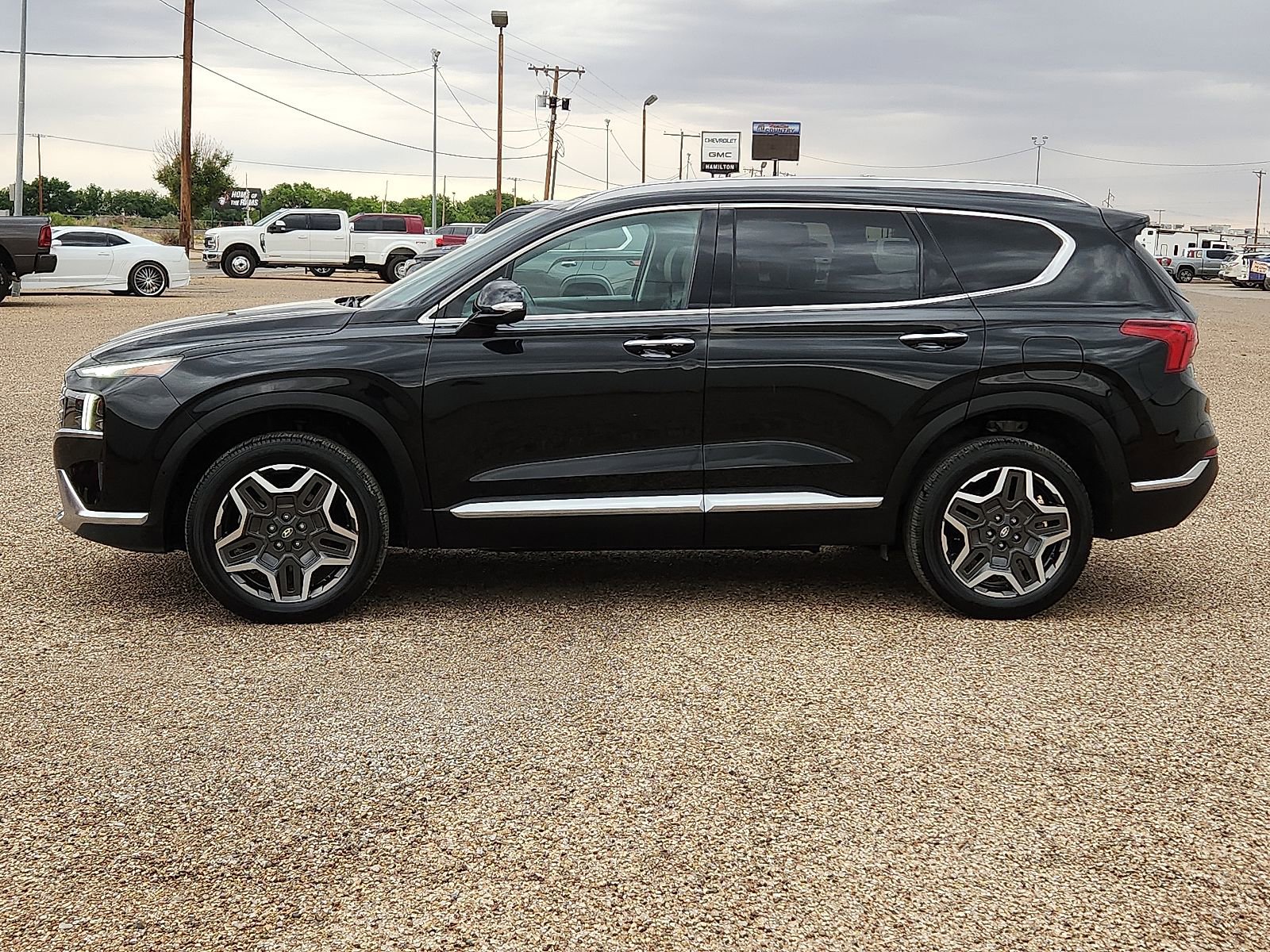 Used 2023 Hyundai Santa Fe Limited AWD/4WD image 2