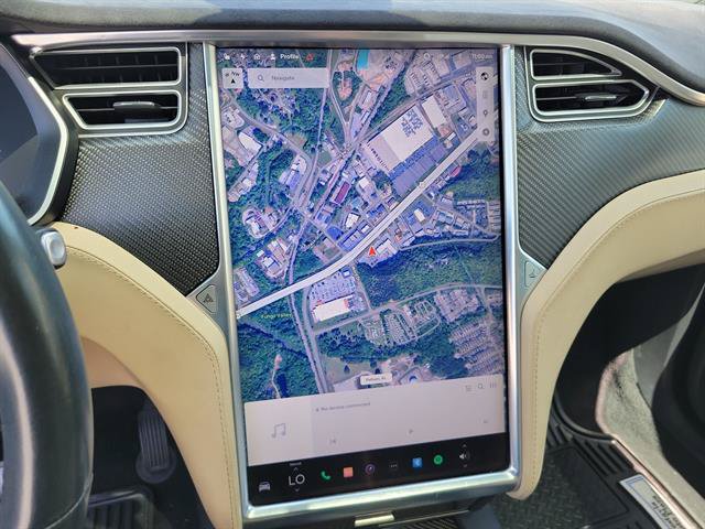 Used 2017 Tesla Model X 90D AWD/4WD image 18